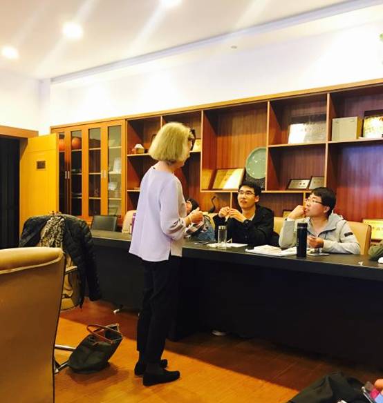 挪威奥斯陆大学著名教授Bente Christensen驻探花
讲学 1.jpg